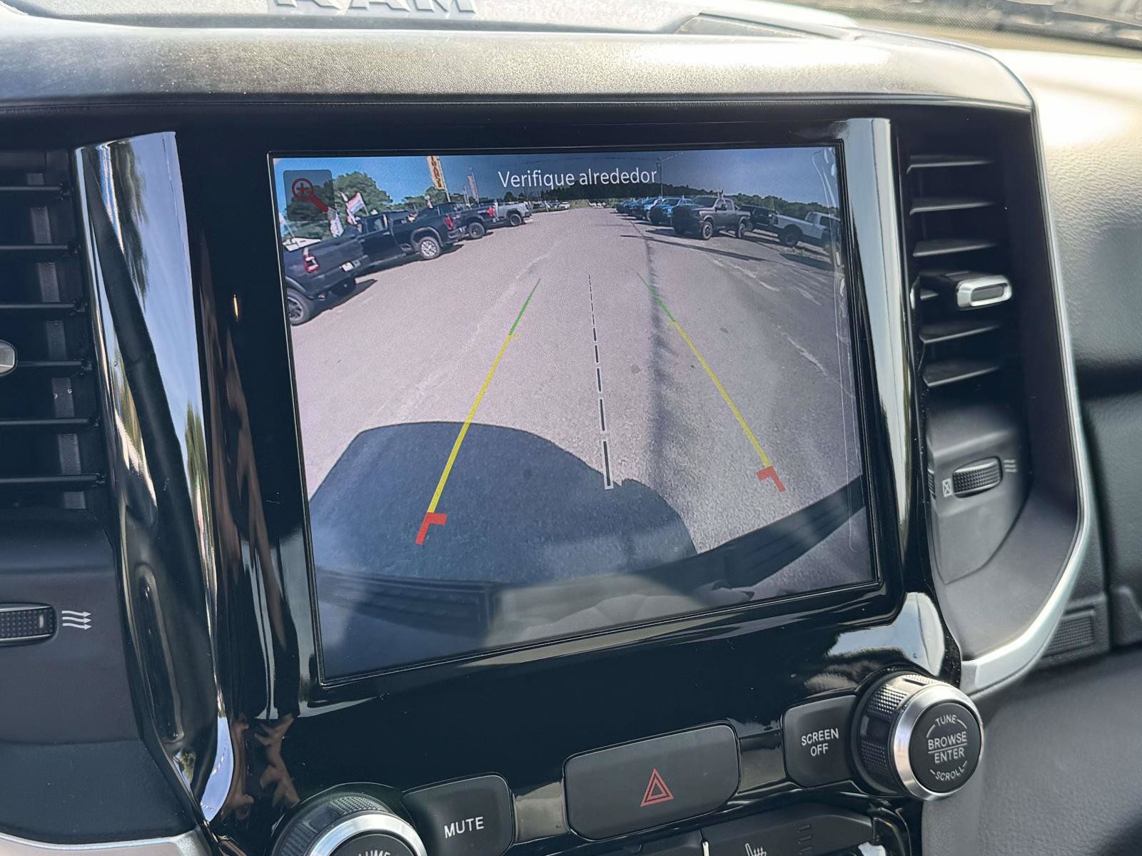 Used 2022 RAM 1500 Big Horn AWD/4WD image 32