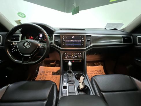 Used 2018 Volkswagen Atlas SE FWD image 18