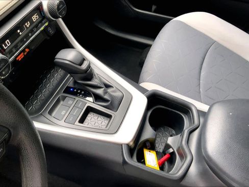 Used 2020 Toyota RAV4 XLE image 16