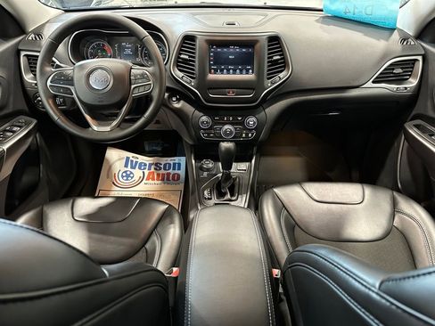 Used 2019 Jeep Cherokee Latitude Plus w/ Cold Weather Group image 26