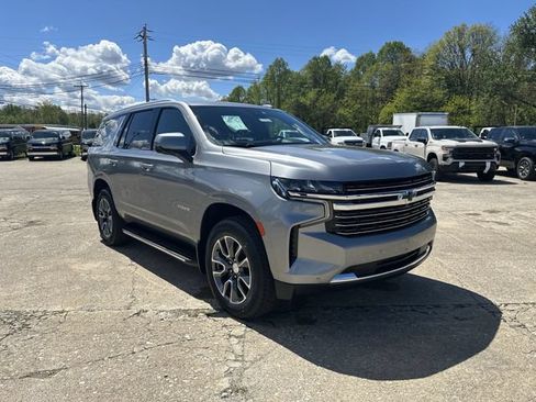 Used 2023 Chevrolet Tahoe LT w/ LT Signature Package AWD/4WD image 12