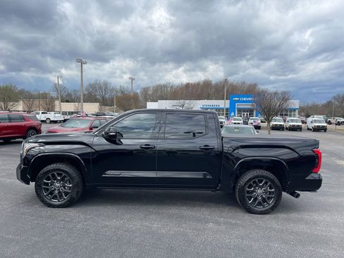 Used 2023 Toyota Tundra Platinum AWD/4WD image 6