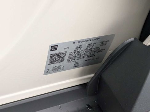New 2026 Chevrolet Trax RS w/ Sunroof Package FWD image 36