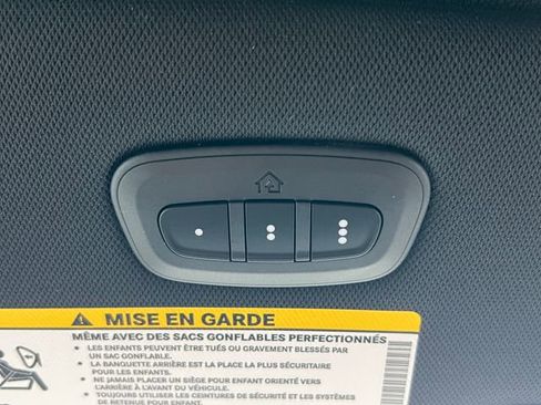 New 2026 Chrysler Pacifica Select image 31