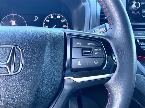 Used 2025 Honda Odyssey Sport-L image 25