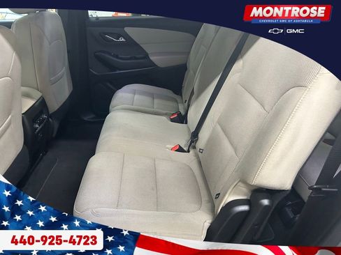 Used 2023 Chevrolet Traverse LS image 22
