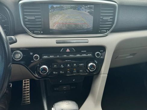 Used 2021 Kia Sportage S w/ S FWD Premium Package image 22
