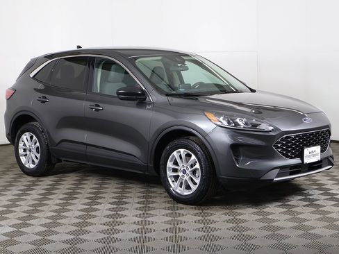 Used 2020 Ford Escape SE image 49