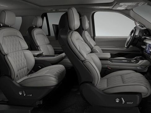 New 2026 Lincoln Navigator L Black Label AWD/4WD image 6