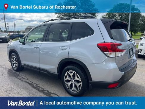 Certified 2024 Subaru Forester Premium AWD/4WD image 4