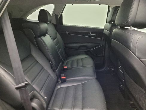 Used 2016 Kia Sorento SX FWD image 19