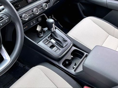 Used 2025 Honda CR-V EX image 15