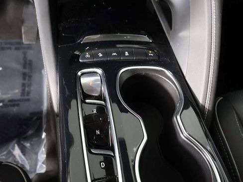 Used 2023 Buick Envision Essence image 45