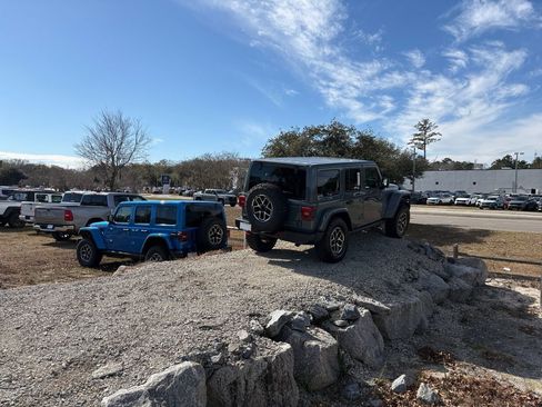 New 2026 Jeep Wrangler Unlimited Rubicon image 2