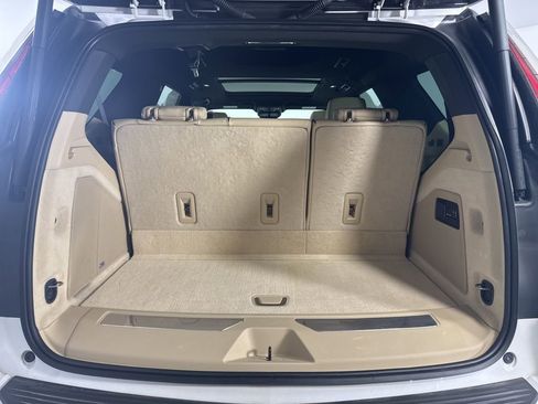 Used 2021 Cadillac Escalade Premium Luxury w/ Performance Package image 7
