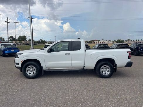 Used 2025 Nissan Frontier S RWD image 4