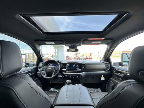 Used 2025 Chevrolet Silverado 1500 High Country w/ High Country Premium Package image 36
