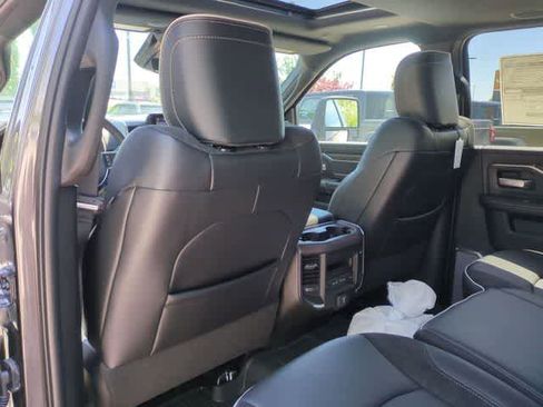 New 2026 RAM 2500 Laramie AWD/4WD image 19