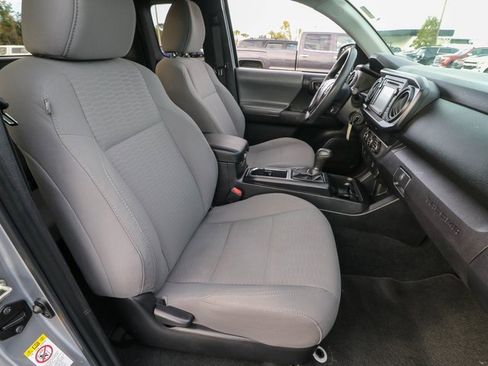 Used 2019 Toyota Tacoma 2WD Access Cab image 22