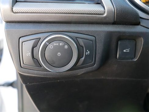 Used 2017 Ford Fusion SE image 23