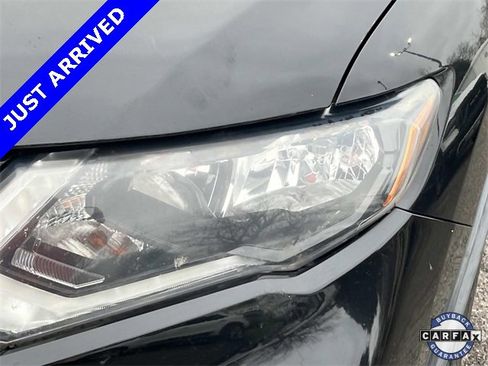 Used 2018 Nissan Rogue SV w/ Premium Package image 8