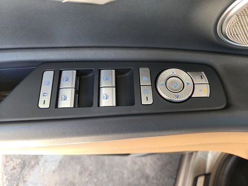 Used 2024 Genesis GV80 3.5T w/ Prestige Package image 20