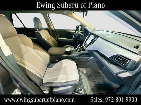 Used 2025 Subaru Outback Premium AWD/4WD image 30