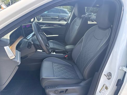 Certified 2026 Volkswagen Tiguan SEL R-Line AWD/4WD image 11