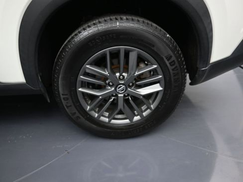 Used 2021 Nissan Rogue S image 9