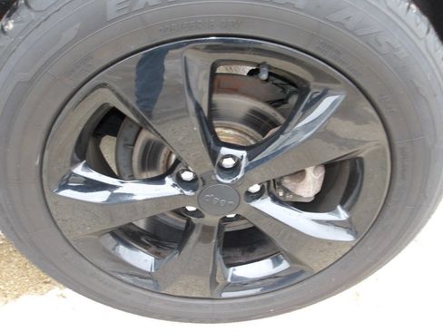 Used 2017 Jeep Cherokee Sport w/ Cold Weather Group image 26