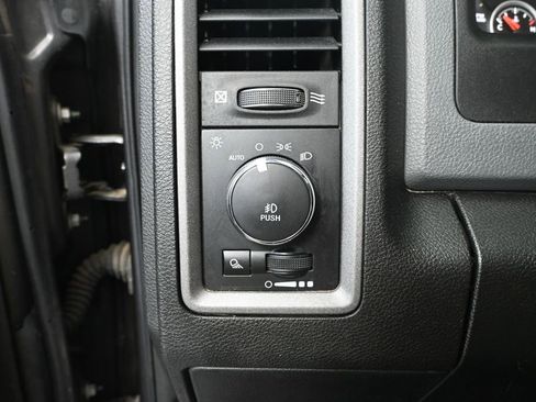 Used 2019 RAM 1500 ST w/ SXT Plus Group AWD/4WD image 31