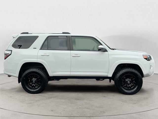 Used 2021 Toyota 4Runner SR5 Premium w/ Moonroof Package AWD/4WD image 4