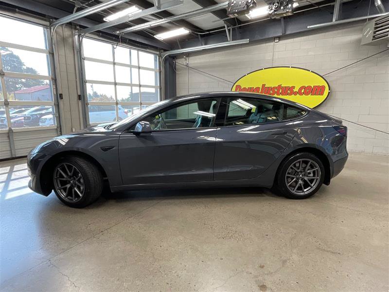 Used 2021 Tesla Model 3 Standard Range Plus RWD image 2