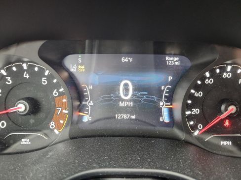 Used 2024 Jeep Compass Limited image 11