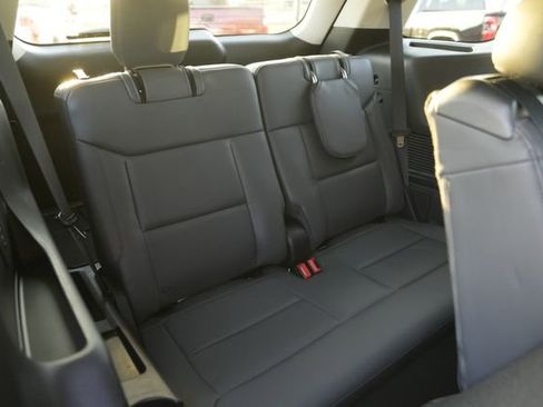 Used 2025 Ford Explorer Active w/ Active Comfort Package image 15