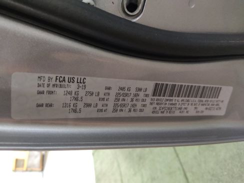 Used 2019 Dodge Journey SE FWD image 33