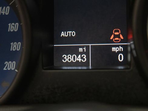 Used 2018 Maserati GranTurismo MC RWD image 31