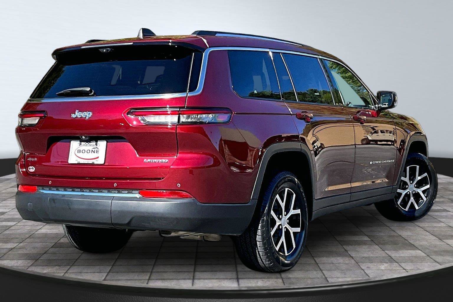 Used 2023 Jeep Grand Cherokee L Limited w/ Luxury Tech Group II AWD/4WD image 13
