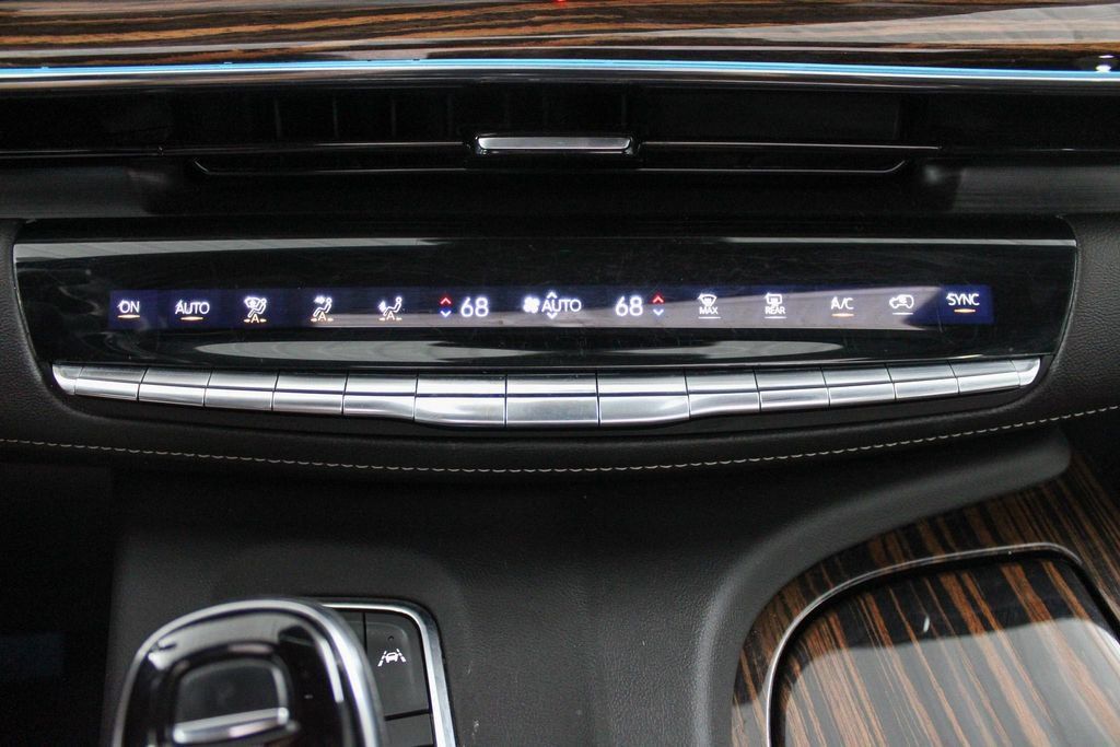 Used 2023 Cadillac Escalade ESV Premium Luxury w/ Performance Package AWD/4WD image 39