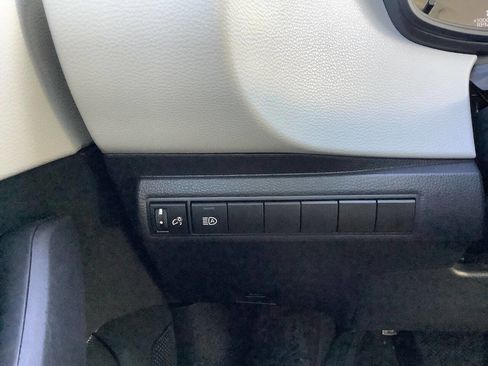 Used 2024 Toyota Corolla LE image 38