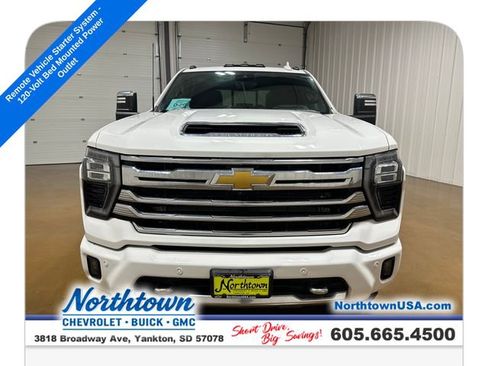 Used 2024 Chevrolet Silverado 3500 High Country w/ High Country Premium Package AWD/4WD image 9