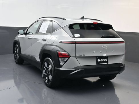 Certified 2025 Hyundai Kona SEL FWD image 6