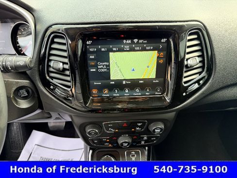 Used 2018 Jeep Compass Limited w/ Navigation Group AWD/4WD image 25