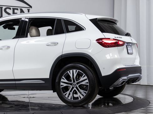 New 2025 Mercedes-Benz GLA 250 4MATIC image 33