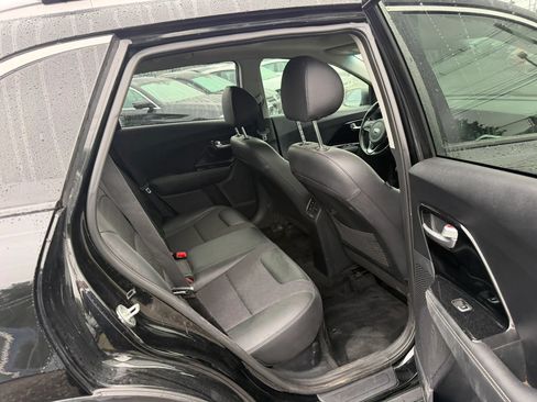 Used 2020 Kia Niro EX Premium FWD image 13