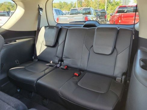 Used 2020 Nissan Armada SL image 30