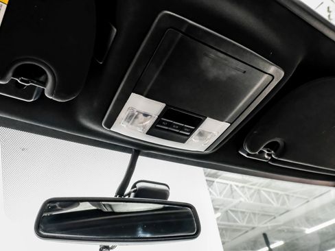 Used 2015 Lincoln Navigator 2WD image 32