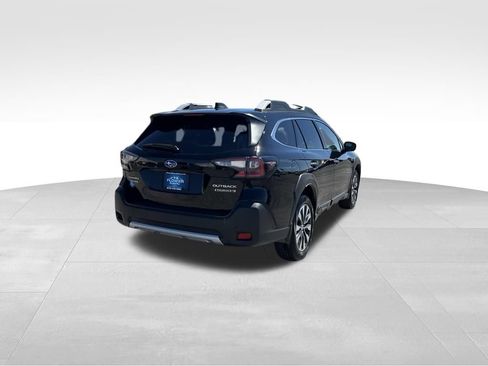 Used 2025 Subaru Outback Touring XT AWD/4WD image 9