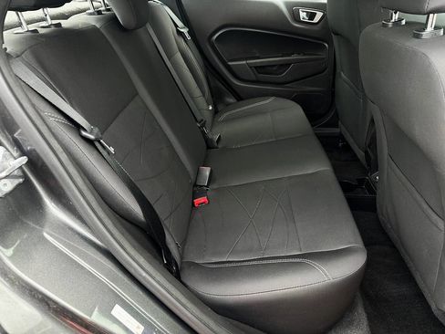 Used 2015 Ford Fiesta SE image 21