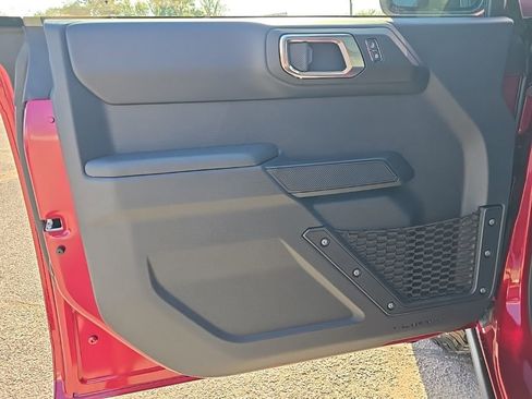 New 2025 Ford Bronco Badlands image 13